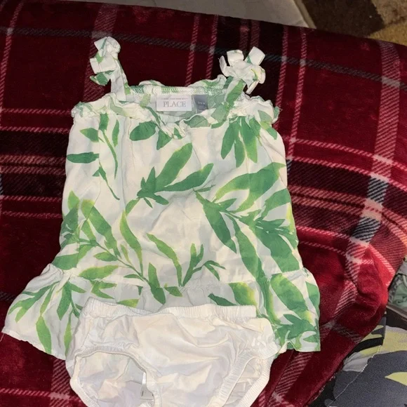 17 Piece Baby Girl Clothing Bundle 3-6 Months